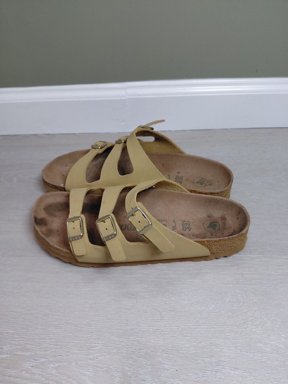 Birkenstock Florida Fresh Latte Cream Birkibuc Vegan Women Size 40EU 9US Narrow